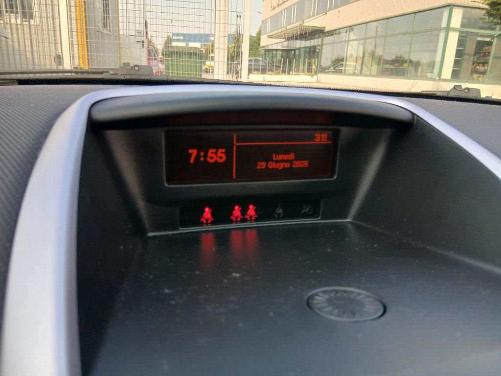 Immagine di PEUGEOT 207 1.6 VTi 120CV CC Roland Garros del 06/2008 km 146145