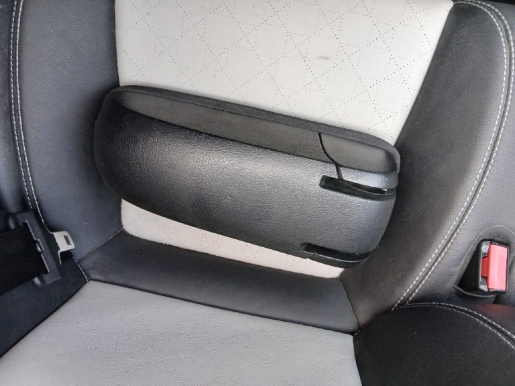 Immagine di PEUGEOT 207 1.6 VTi 120CV CC Roland Garros del 06/2008 km 146145