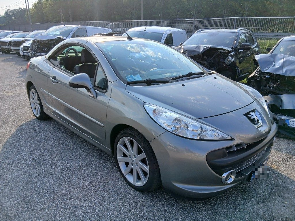 Immagine di PEUGEOT 207 1.6 VTi 120CV CC Roland Garros del 06/2008 km 146145