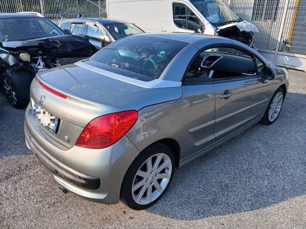 Immagine di PEUGEOT 207 1.6 VTi 120CV CC Roland Garros del 06/2008 km 146145