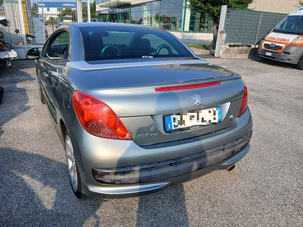 Immagine di PEUGEOT 207 1.6 VTi 120CV CC Roland Garros del 06/2008 km 146145