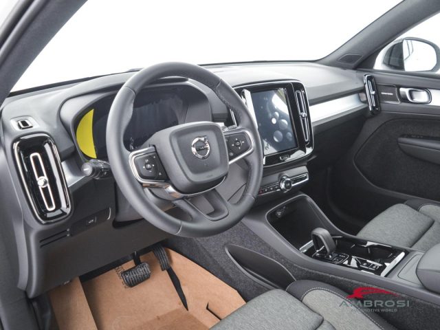 VOLVO XC40 B3 MILD HYBRID BENZINA PLUS DARK - foto 8
