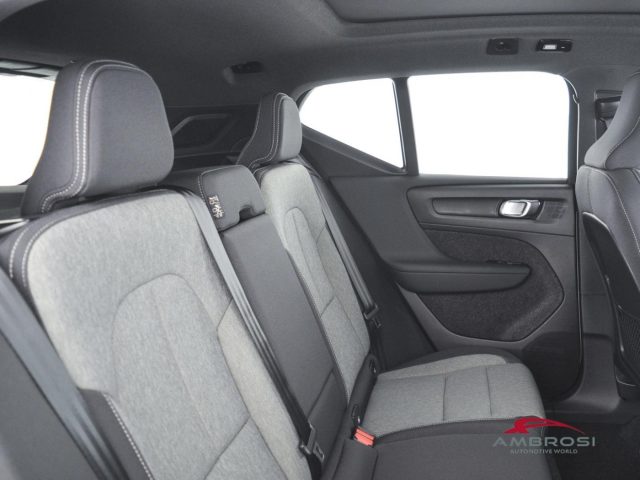 VOLVO XC40 B3 MILD HYBRID BENZINA PLUS DARK - foto 11