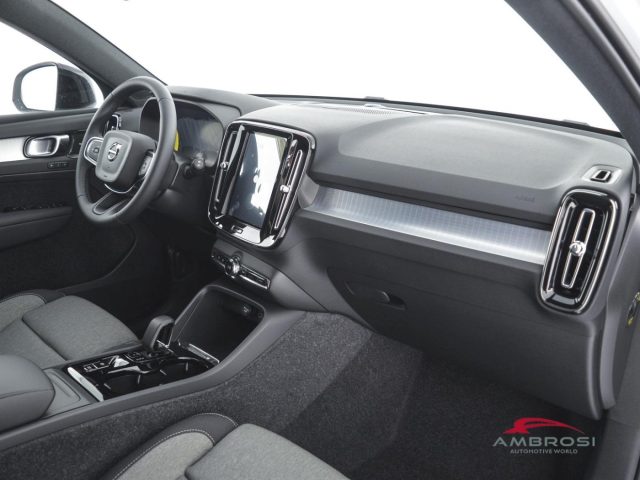 VOLVO XC40 B3 MILD HYBRID BENZINA PLUS DARK - foto 12