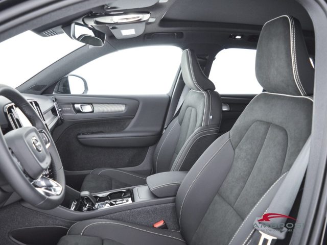 VOLVO XC40 BLACK EDITION B3 MILD HYBRID BEN - foto 9