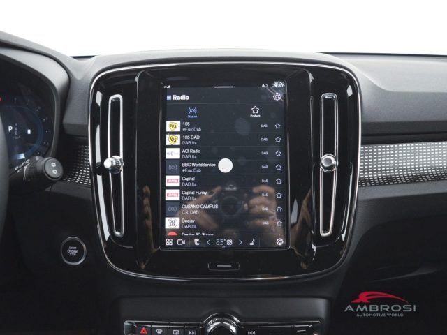 VOLVO XC40 BLACK EDITION B3 MILD HYBRID BEN - foto 14