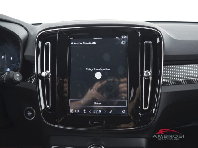 VOLVO XC40 BLACK EDITION B3 MILD HYBRID BEN - foto 15