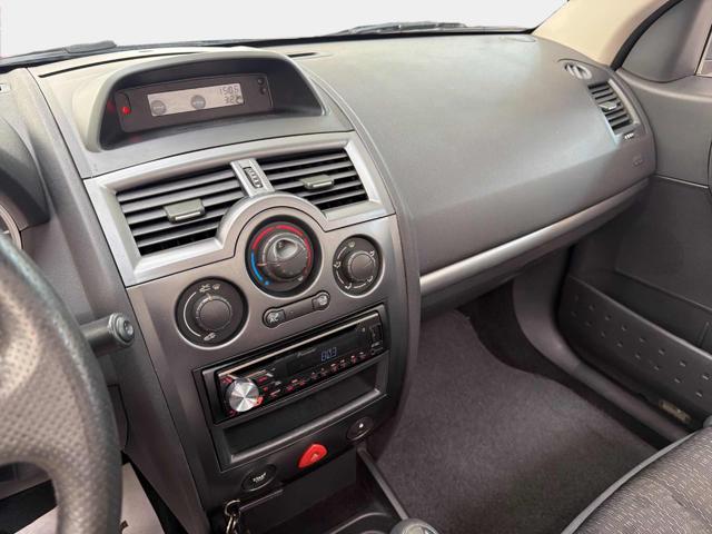 RENAULT MEGANE 1.9 DCI 130CV DYNAMIQUE - foto 10
