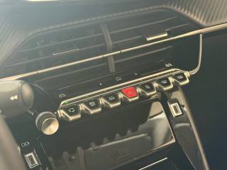 PEUGEOT 208 usata, con Sedile posteriore sdoppiato
