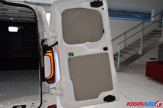 VOLKSWAGEN TRANSPORTER T7 2.0 TDI 150 CV 28Q L1 RETROCA - foto 37