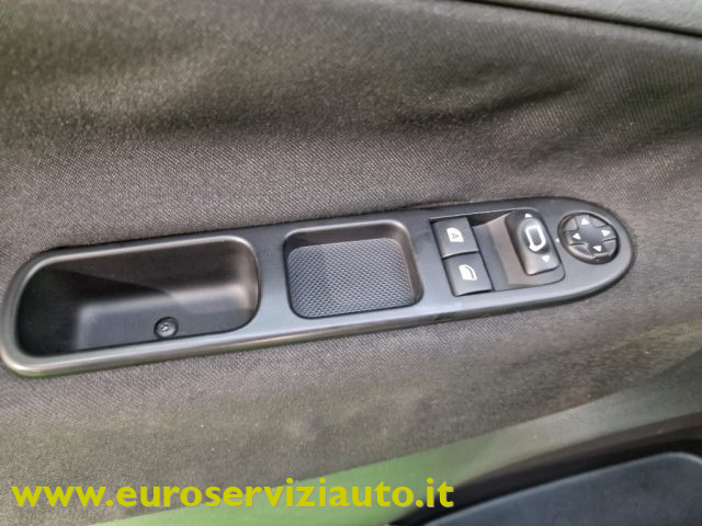 PEUGEOT 207 1.4 HDI 70CV 5P. ACCESS - foto 28