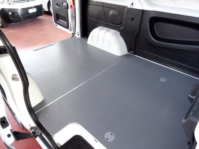RENAULT TRAFIC T29 2.0DCI 130CV PC-TN START FAR - foto 15