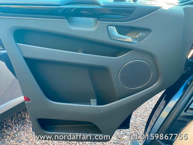 FORD Tourneo Custom - foto: 11
