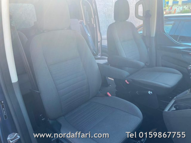FORD Tourneo Custom - foto: 5