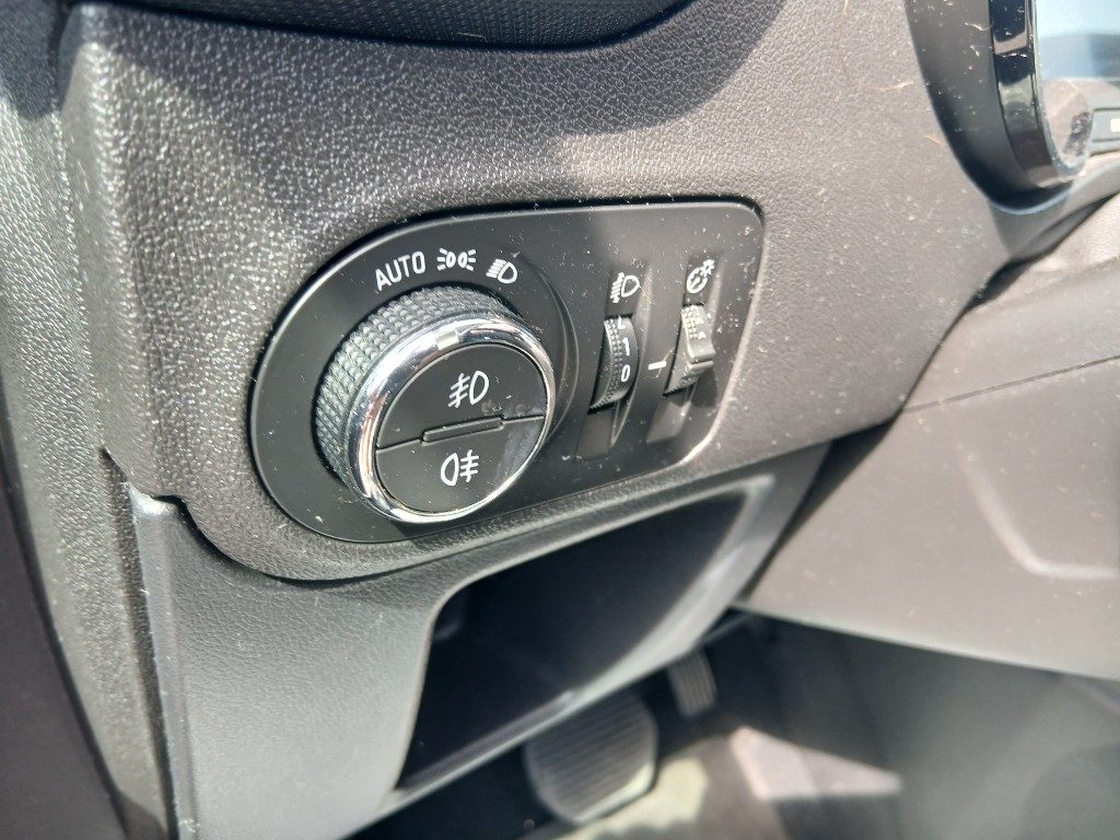 Immagine di OPEL Crossland X 1.2 Turbo 12V 110 CV Start&Stop aut. del 03/2019 km 117810