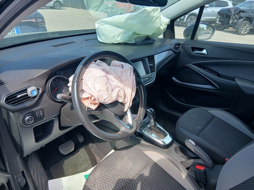 Immagine di OPEL Crossland X 1.2 Turbo 12V 110 CV Start&Stop aut. del 03/2019 km 117810