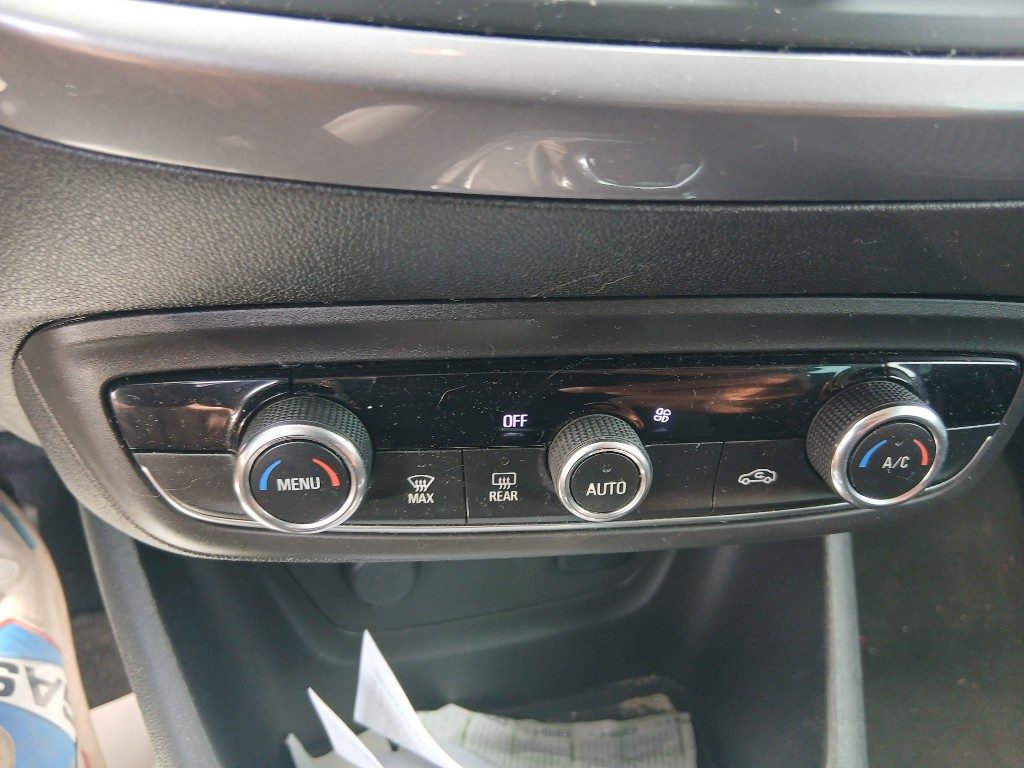 Immagine di OPEL Crossland X 1.2 Turbo 12V 110 CV Start&Stop aut. del 03/2019 km 117810