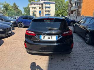FORD Fiesta usata, con Autoradio