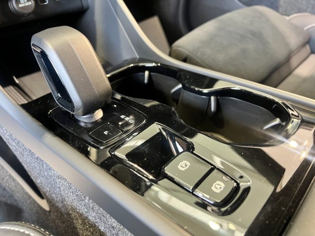 VOLVO XC40 B3 AUTOMATICO ULTRA DARK - foto 10