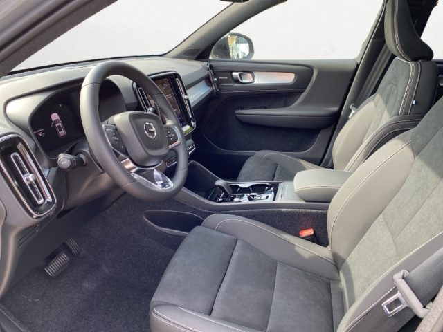 VOLVO XC40 B3 AUTOMATICO ULTRA BLACK EDITIO - foto 7