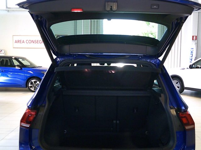 VOLKSWAGEN TIGUAN 2.0 TDI 150 CV SCR DSG R-LINE - foto 8