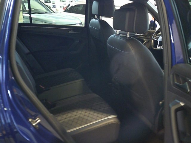 VOLKSWAGEN TIGUAN 2.0 TDI 150 CV SCR DSG R-LINE - foto 9