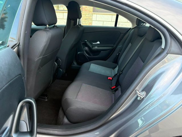 MERCEDES-BENZ CLA 200 D - foto 8