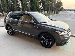 VOLKSWAGEN Tiguan usata, con Airbag laterali