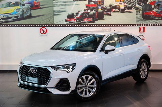 AUDI Q3 Bianco Ghiaccio metallized