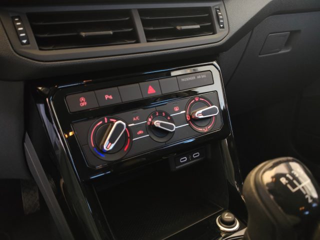 VOLKSWAGEN T-CROSS 1.0 TSI 110 CV DSG STYLE - foto 9