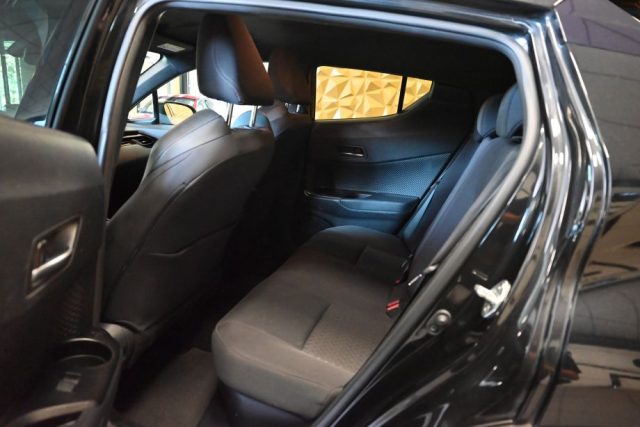 TOYOTA C-HR 1.8 HYBRID GR SPORT 2WD E-CVT AU - foto 21