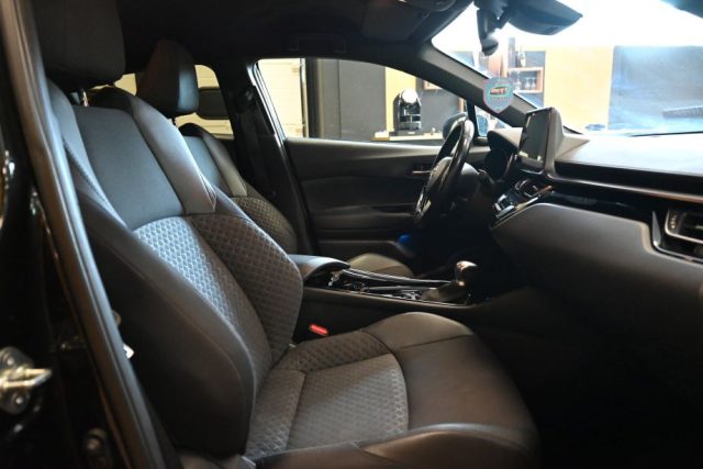 TOYOTA C-HR 1.8 HYBRID GR SPORT 2WD E-CVT AU - foto 30