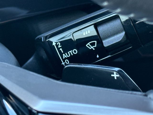 PEUGEOT 3008 HYBRID 145 E-DCS6 ALLURE - foto 11