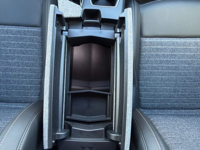 PEUGEOT 3008 HYBRID 145 E-DCS6 ALLURE - foto 19