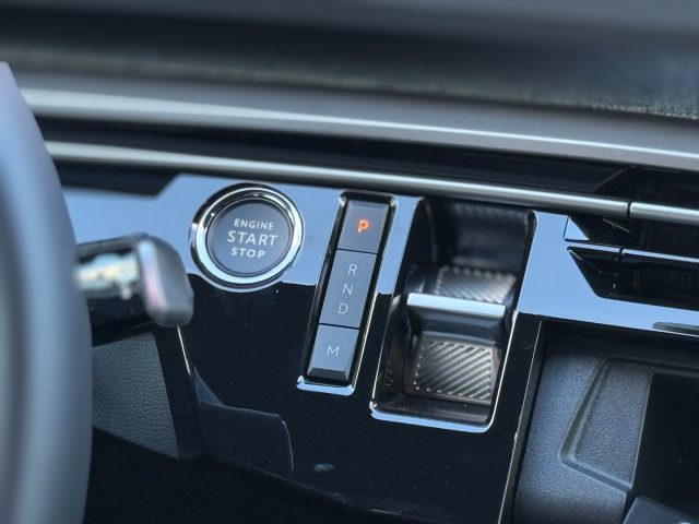 PEUGEOT 3008 HYBRID 145 E-DCS6 ALLURE - foto 21