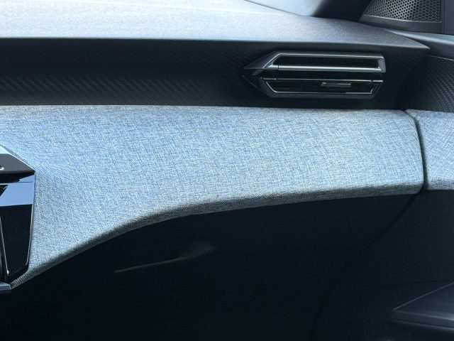 PEUGEOT 3008 HYBRID 145 E-DCS6 ALLURE - foto 23