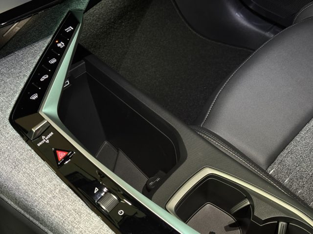 PEUGEOT 3008 HYBRID 145 E-DCS6 ALLURE PACK NA - foto 13