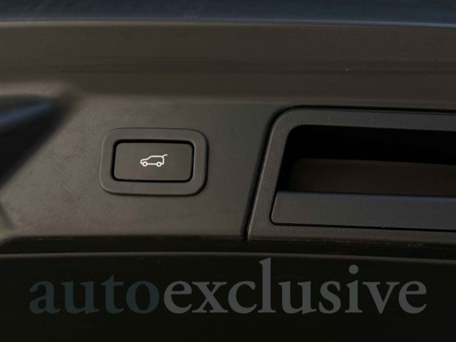 LAND ROVER RANGE ROVER VELAR 2.0D I4 240 CV R-DYNAMIC S - foto 19