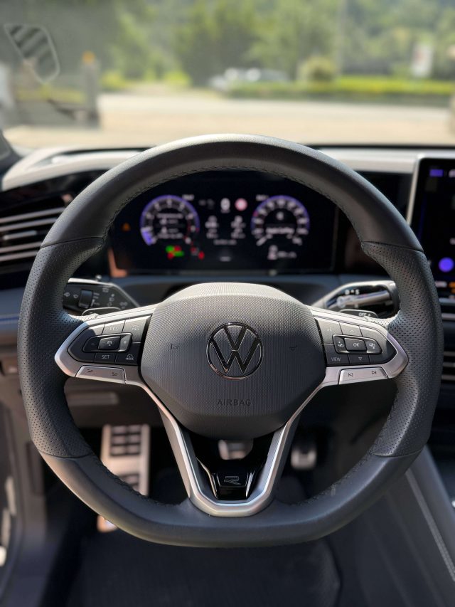 VOLKSWAGEN TIGUAN TIGUAN III 2024 1.5 ETSI R-LINE - foto 14