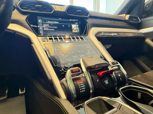 LAMBORGHINI URUS PEARL CAPSULE - foto 8
