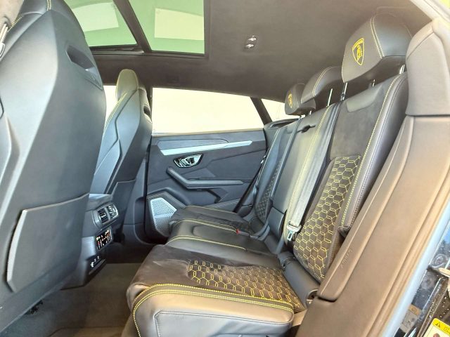 LAMBORGHINI URUS PEARL CAPSULE - foto 11