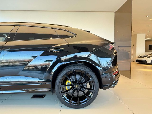 LAMBORGHINI URUS PEARL CAPSULE - foto 12