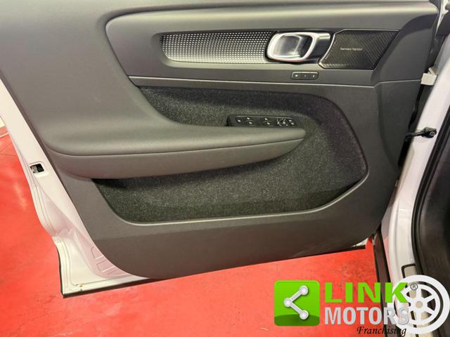 VOLVO XC40 D3 R-DESIGN MANUALE IVA FULL PEL - foto 18