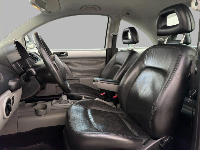 VOLKSWAGEN NEW BEETLE 2.0 NEOPATENTATI - foto 12