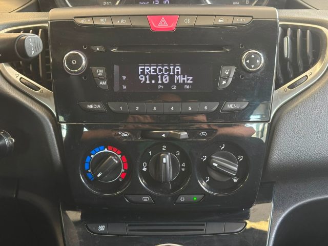 LANCIA Ypsilon usata, con Autoradio digitale