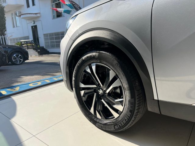 PEUGEOT 2008 usata, con Cruise Control