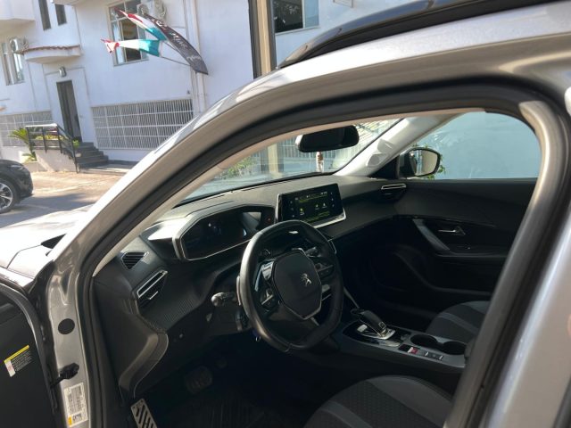 PEUGEOT 2008 usata, con MP3