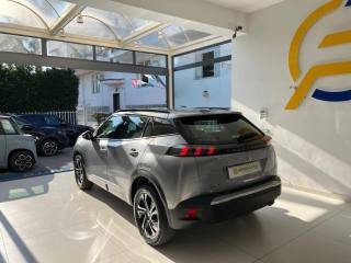 PEUGEOT 2008 usata, con Cerchi in lega