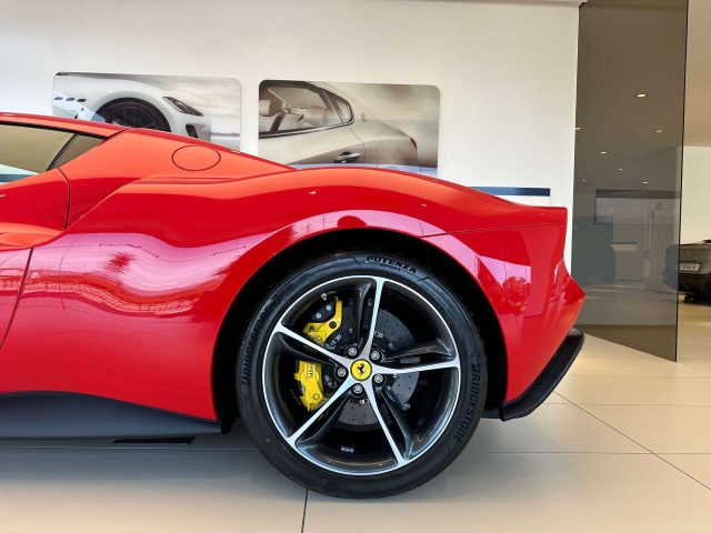 FERRARI 296 3.0 GTB - foto 10