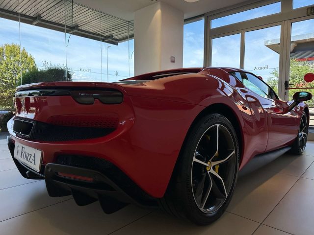 FERRARI 296 3.0 GTB - foto 15